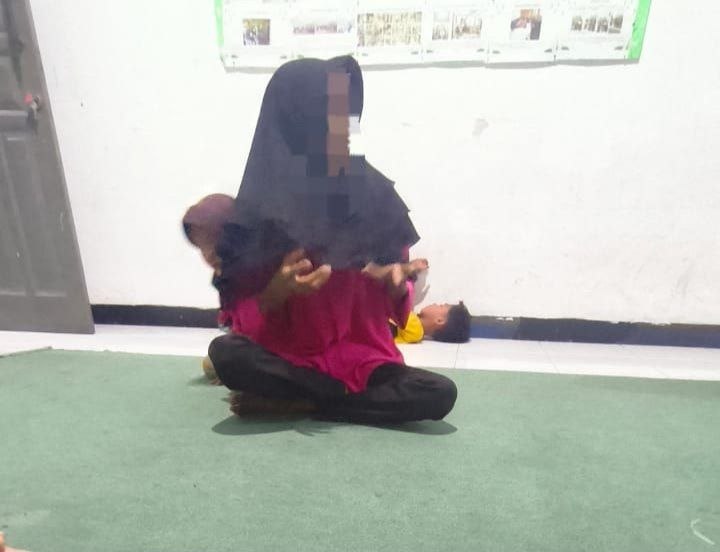 Tim Mualaf Center Medan memberikan perlindungan kepada ibu mualaf korban KDRT dan kedua anaknya.