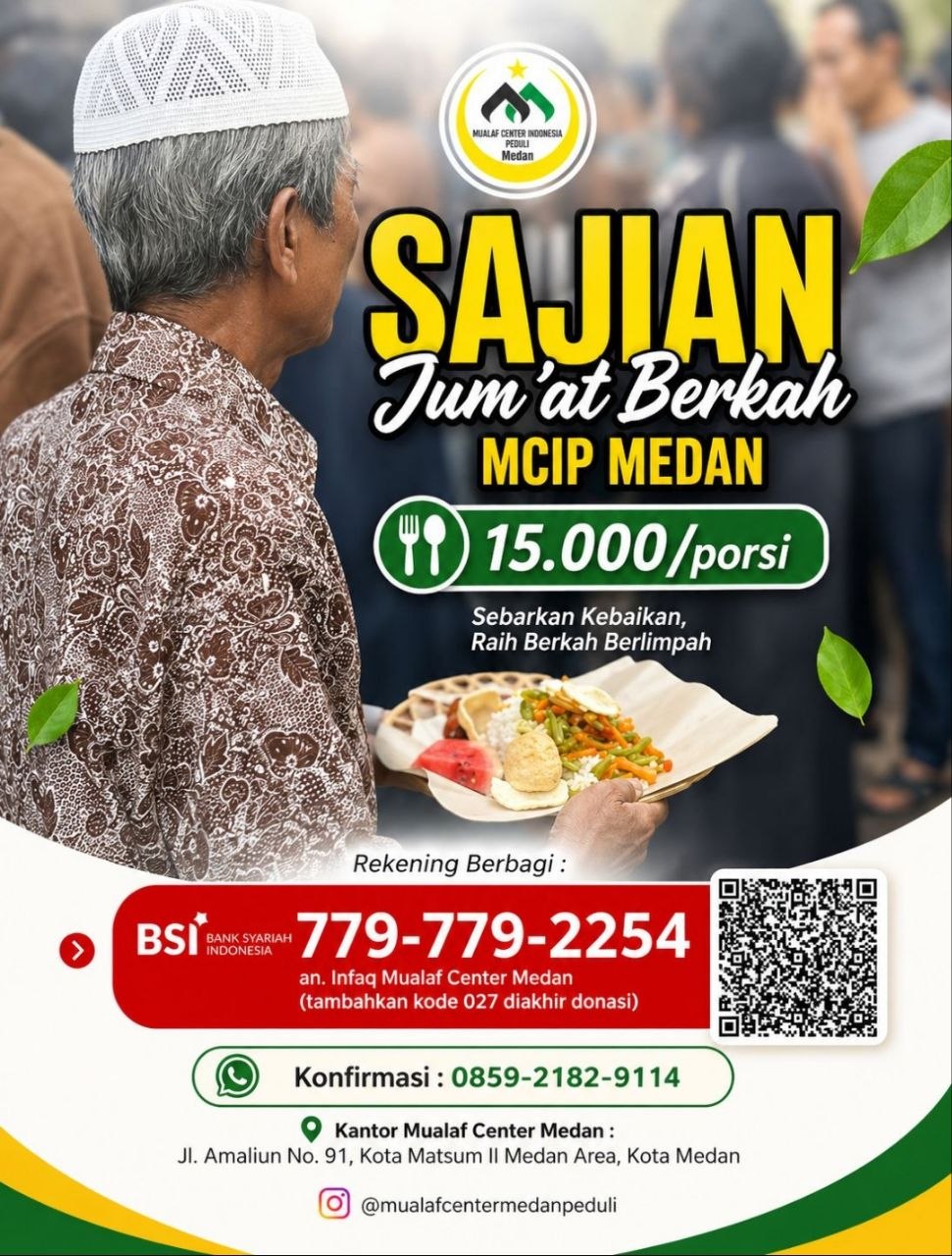 Kegiatan program Jumat Berkah Mualaf Center Medan berbagi makanan