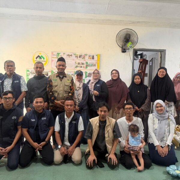 Kunjungan YBM PLN ke Mualaf Center Medan